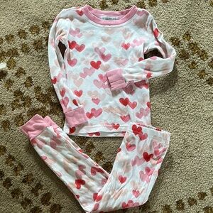 Pottery barn watercolor Heart Patterned Kids Pajama set size 3t